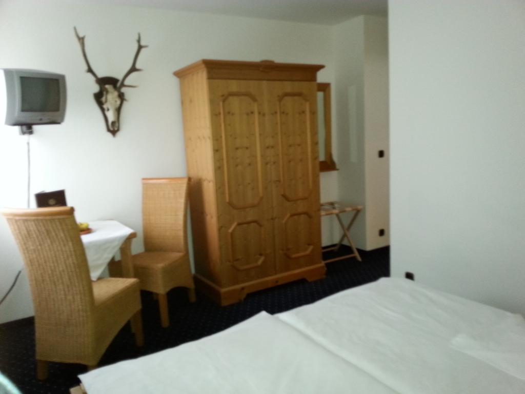 Brucker Gastehaus Otel Fuerstenfeldbruck Oda fotoğraf
