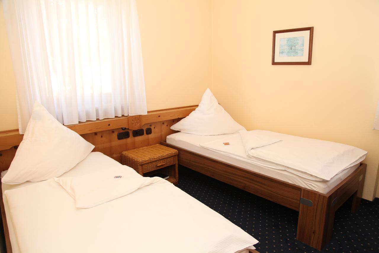 Brucker Gastehaus Otel Fuerstenfeldbruck Dış mekan fotoğraf